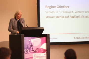 Regine Günther bei ihrer Eröffnungsrede