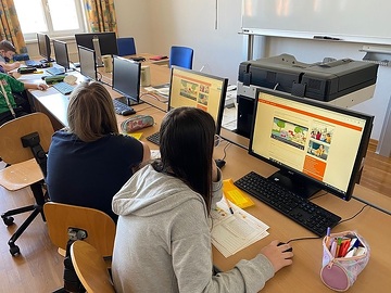 Digitaler Unterricht in Schulen in Kremsmünster