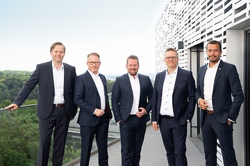 v.l.: Jörn Struck (COO), Tonio Hess (CHRO), Tobias Mann (CCO),  Mark Bulmahn (CIO),  Dominik Schwärzel (CEO)