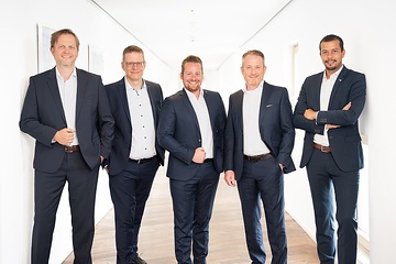 v.l.: Jörn Struck (COO), Mark Bulmahn (CIO), Tobias Mann (CCO), Tonio Hess (CHRO), Dominik Schwärzel (CEO)